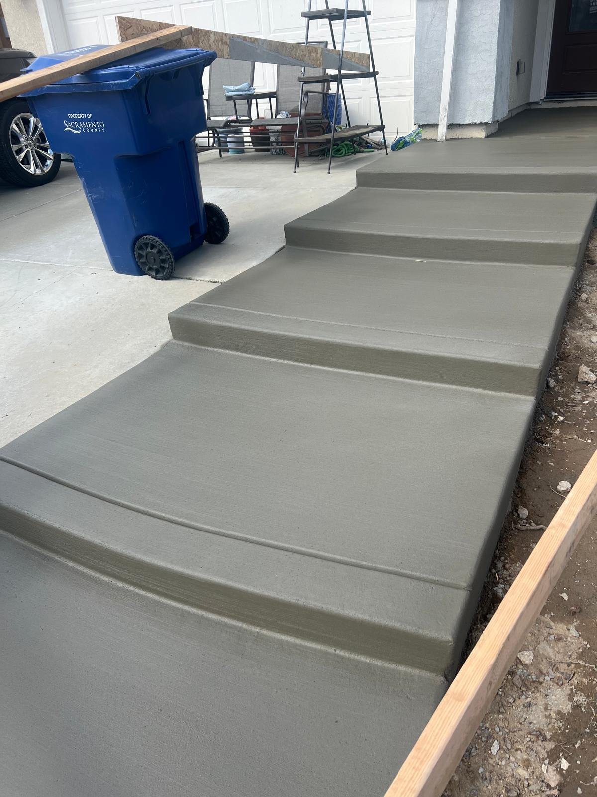 WhatsApp Image 2025-06-04 at 20.58.03 (2)